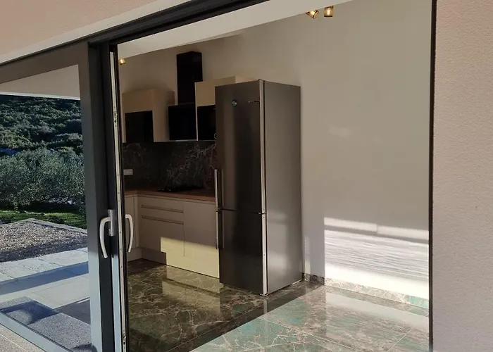 Dom wakacyjny Robinson House Duje Pašman