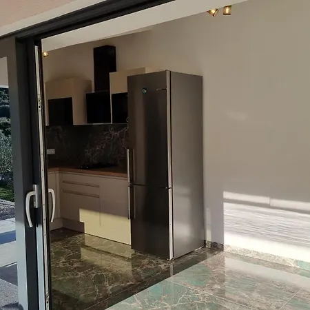 Casa de Férias Robinson House Duje Pašman