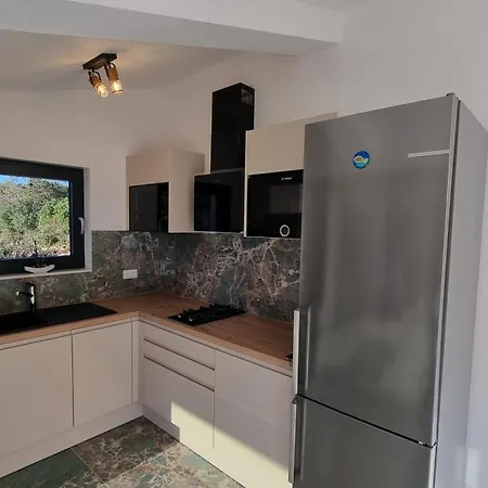 Robinson House Duje Casa de Férias