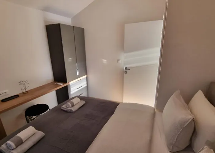 Robinson House Duje Дом отдыха *