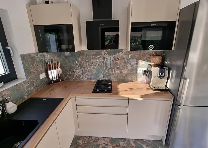 Дом отдыха Robinson House Duje